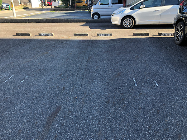 REDNOSEの駐車場